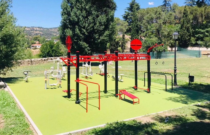 Zona fitness exterior instalada por REISC